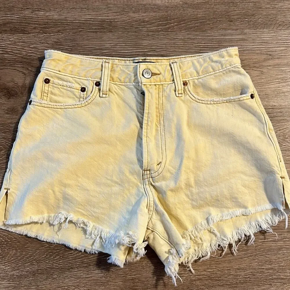 Abercrombie‎ Annie High Rise Denim Shorts Yellow Size 0 Raw Hem Cotton